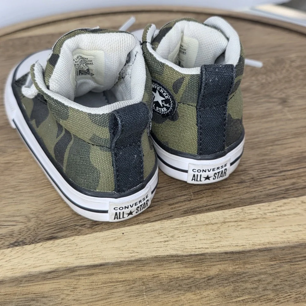 Converse All Star Chuck Taylor Toddler  Camo Green Hightop Shoes size 4 Sneaker